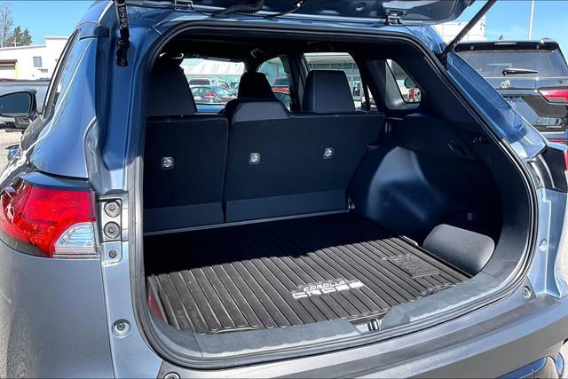 Used 2024 Toyota Corolla Cross SE image 29