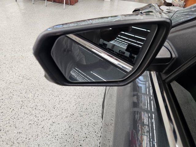 Used 2018 Chevrolet Equinox LT FWD image 39
