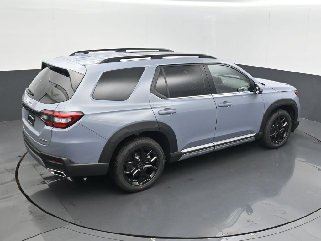 New 2025 Honda Pilot Touring image 21