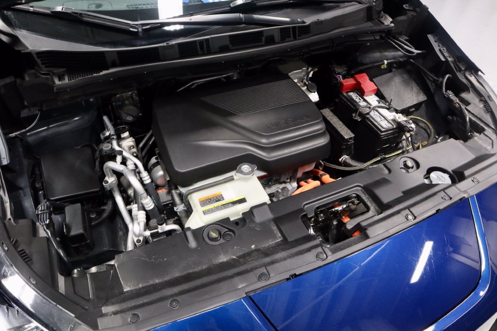 Certified 2025 Nissan Leaf SV Plus FWD image 15
