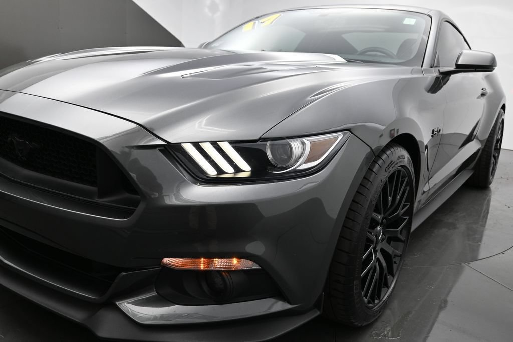 Used 2017 Ford Mustang GT Premium w/ GT Performance Package RWD image 29