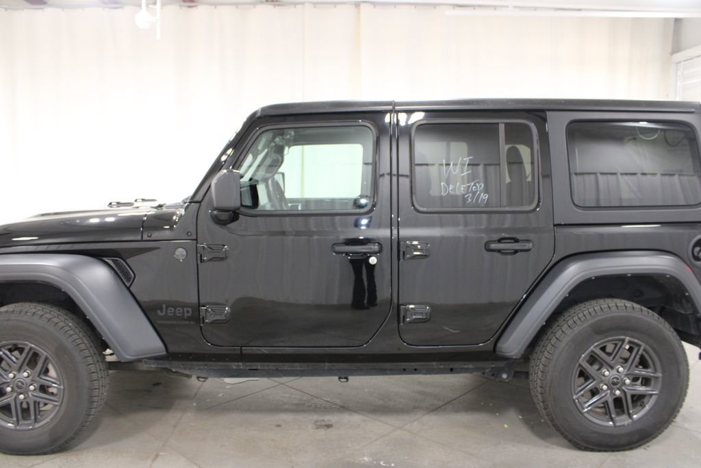 Used 2024 Jeep Wrangler Sport S image 6