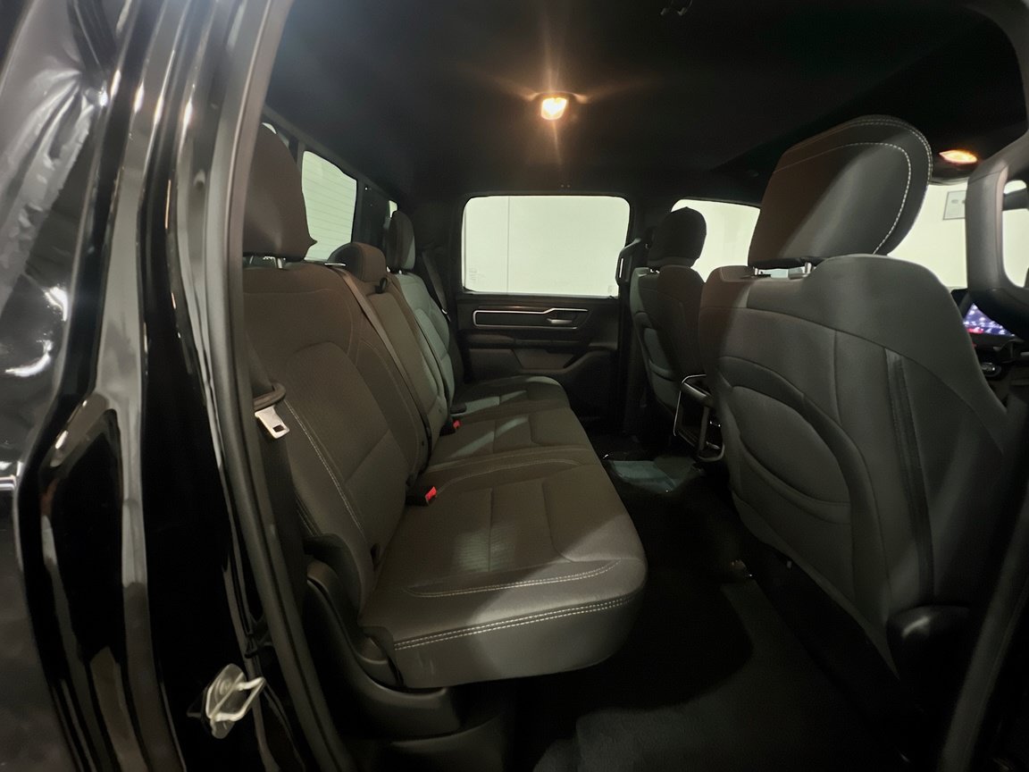 Used 2022 RAM 1500 Big Horn AWD/4WD image 18