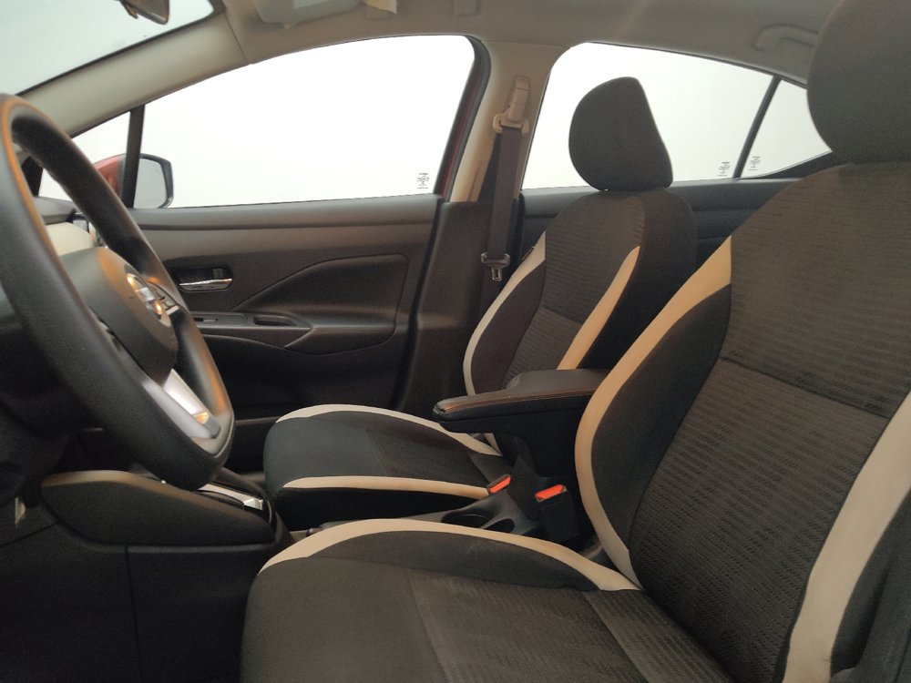 Used 2020 Nissan Versa SV FWD image 17
