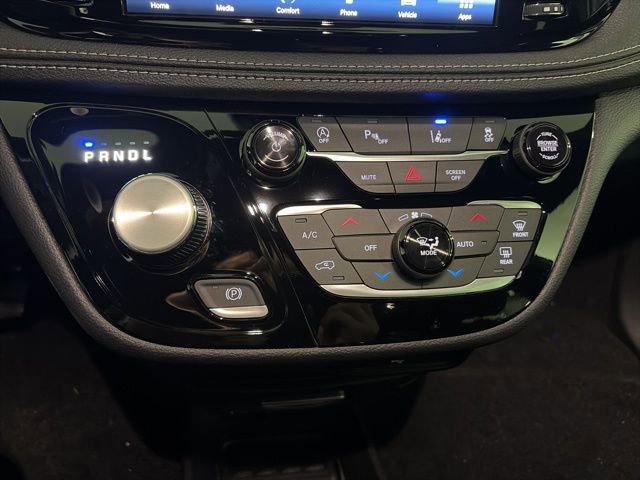 New 2026 Chrysler Pacifica Select image 43