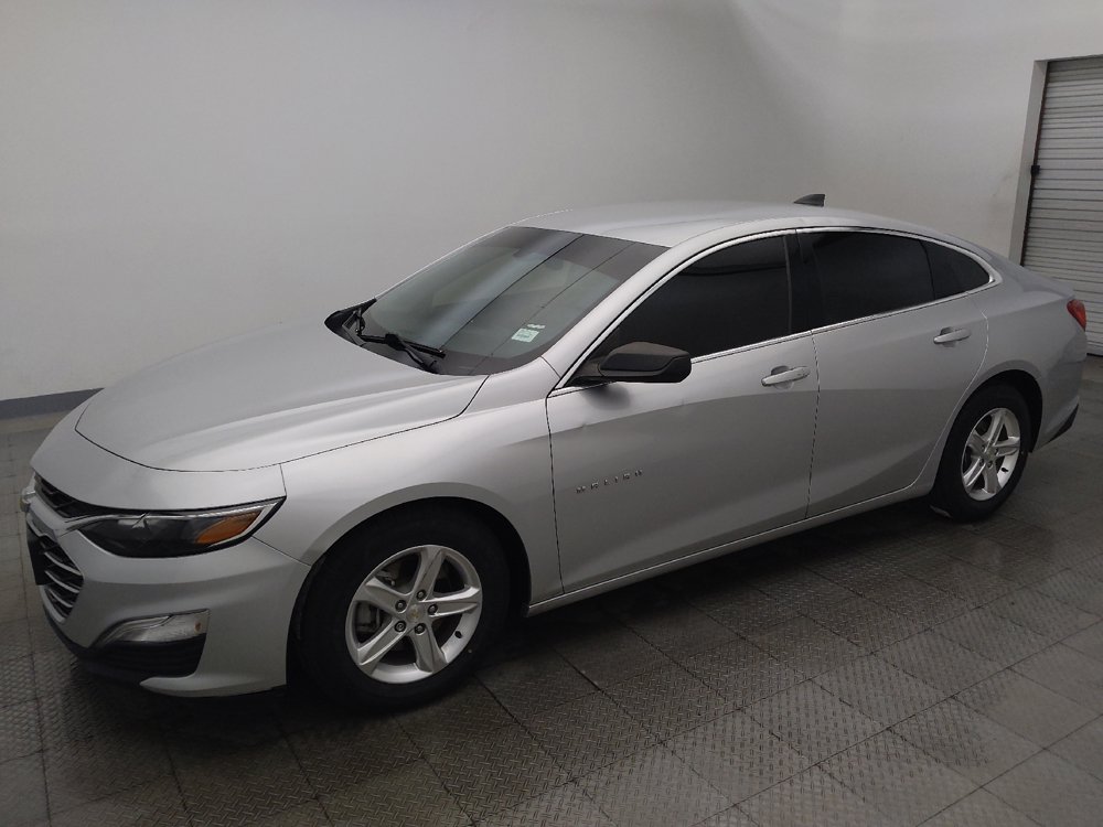 Used 2020 Chevrolet Malibu LS FWD image 2