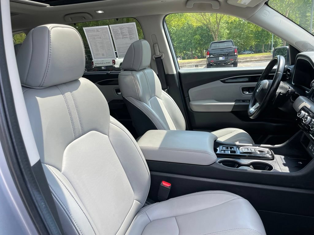 Certified 2025 Honda Pilot Touring image 35