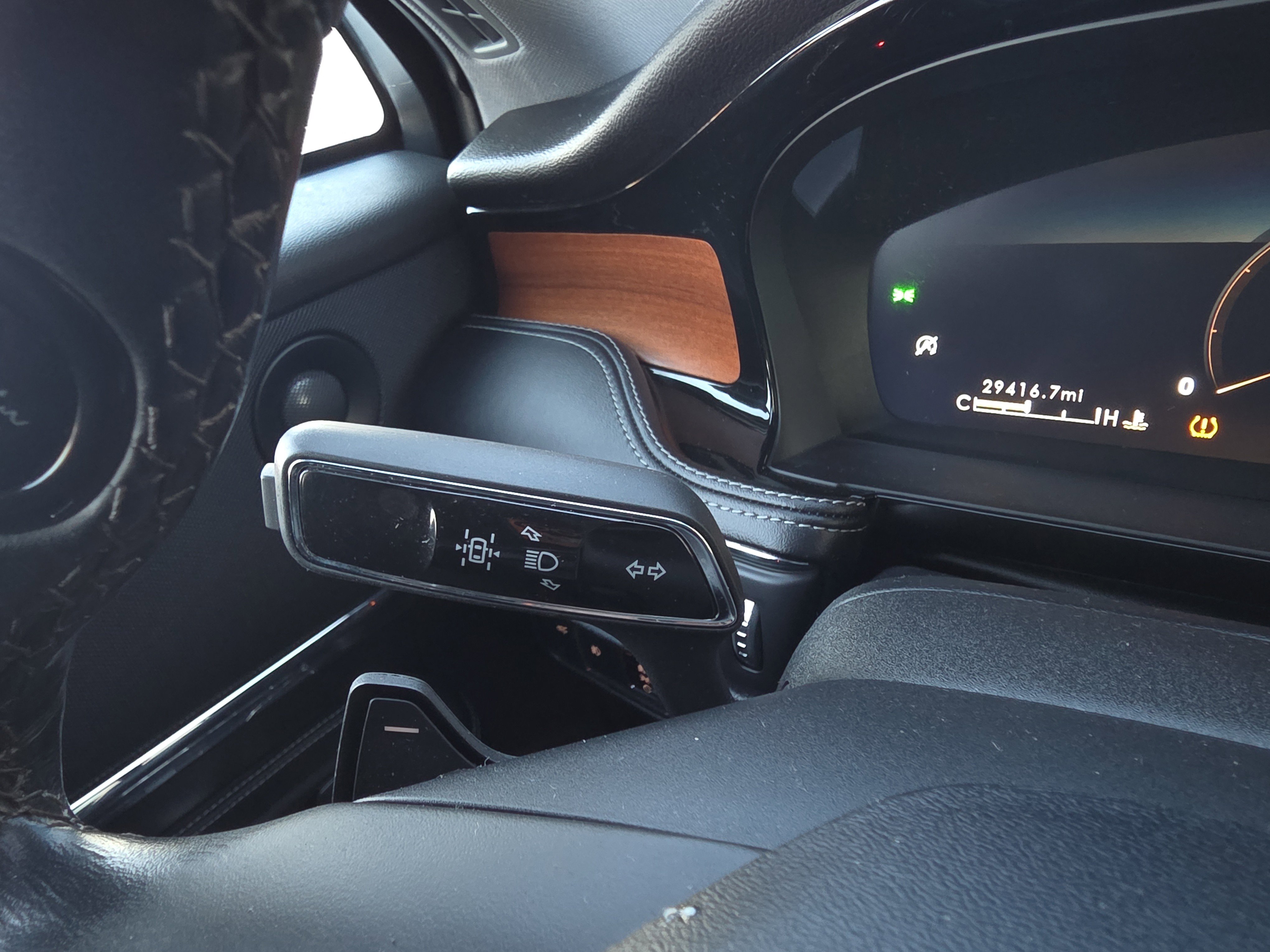 Used 2021 Lincoln Corsair Reserve w/ Equipment Group 201A image 20