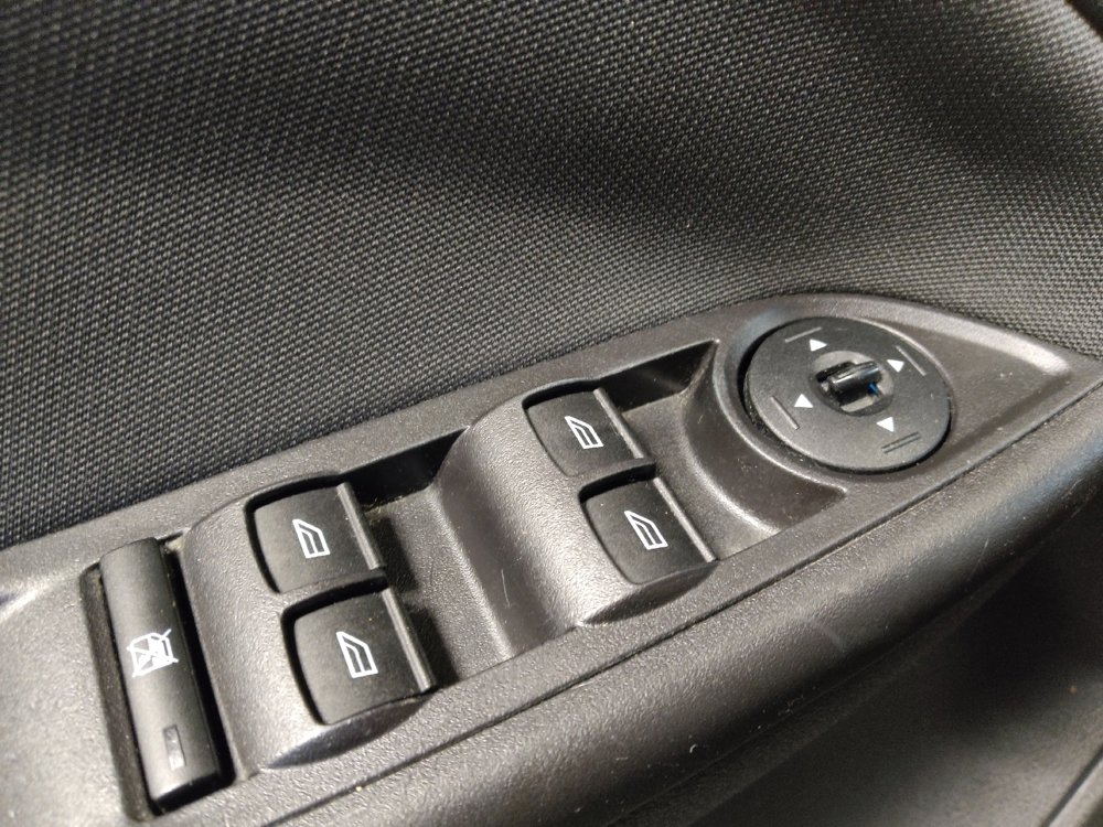 Used 2015 Ford Focus SE image 27