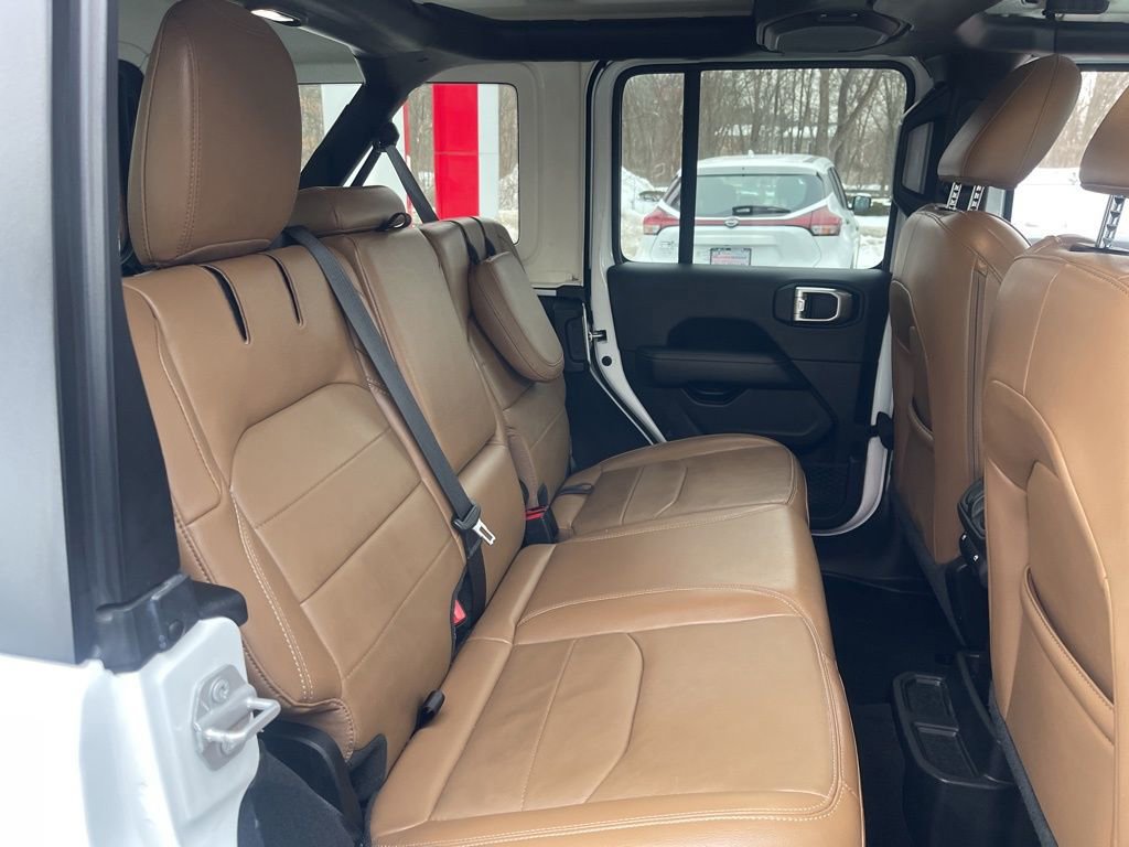 Used 2022 Jeep Wrangler Unlimited Sahara image 22