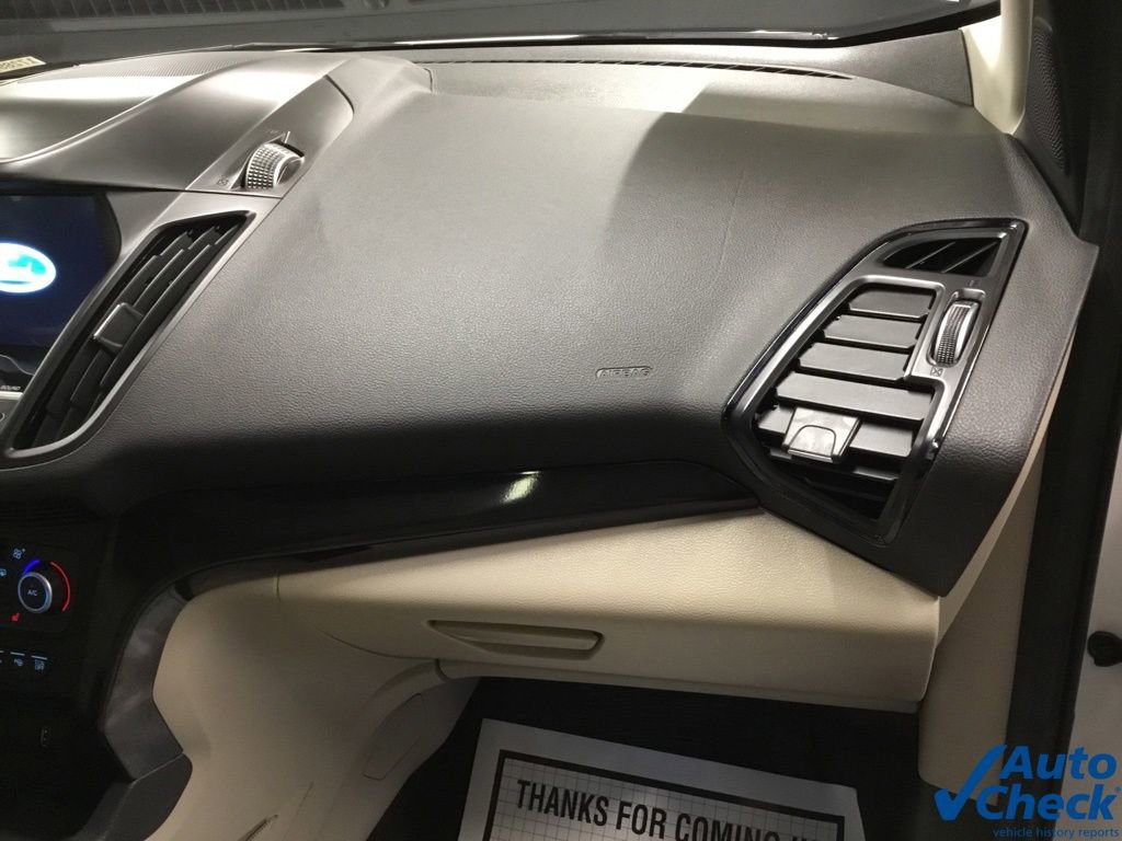 Used 2019 Ford Escape Titanium image 39