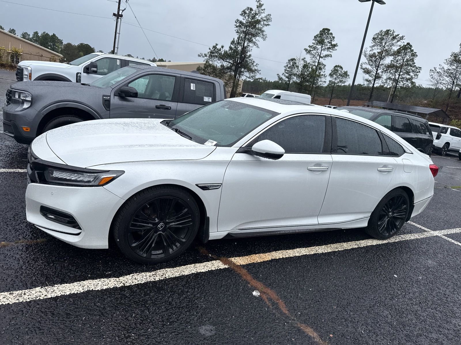 Used 2018 Honda Accord Touring image 4