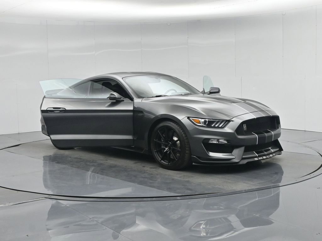 Used 2016 Ford Mustang Shelby GT350 w/ Technology Package image 31