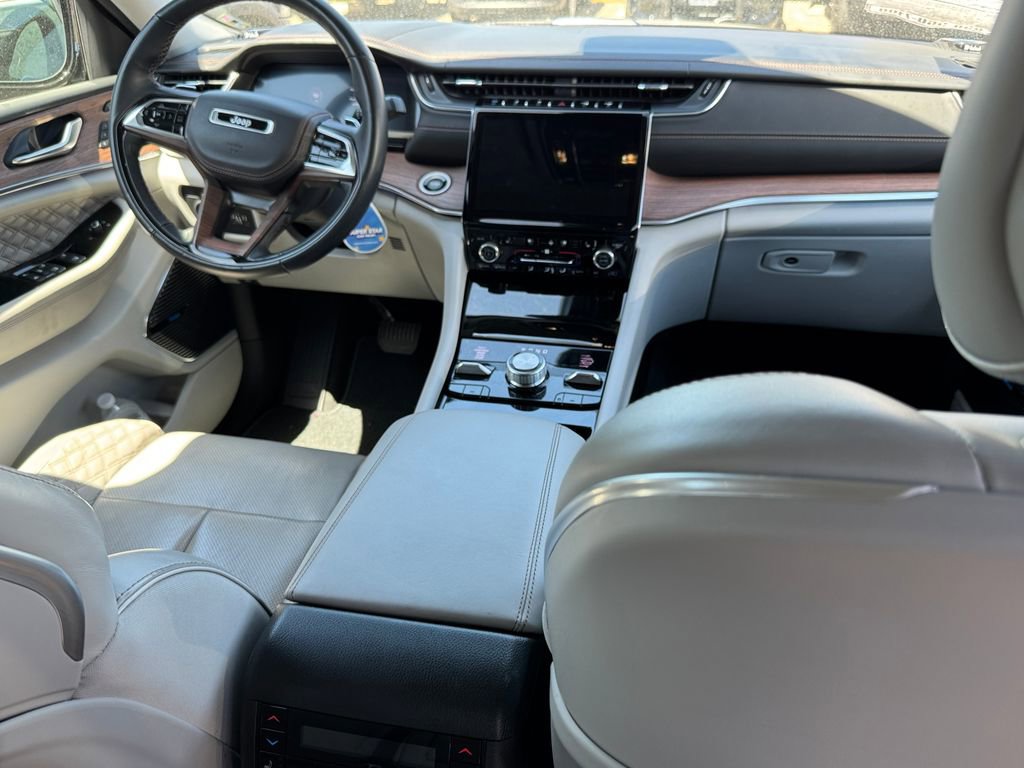 Certified 2022 Jeep Grand Cherokee Summit image 5