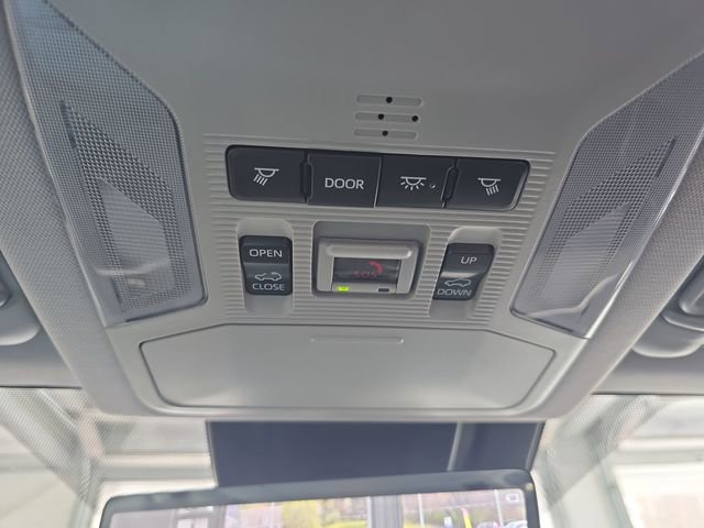 Used 2020 Toyota RAV4 XLE Premium AWD/4WD image 23