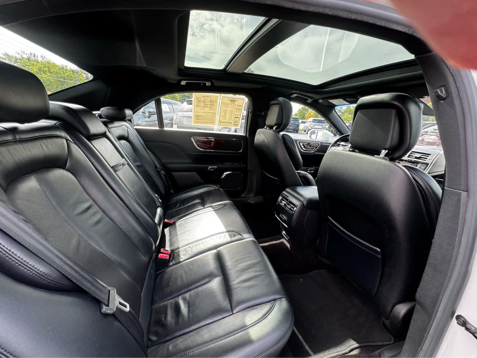 Used 2017 Lincoln Continental Select w/ Climate Package AWD/4WD image 33