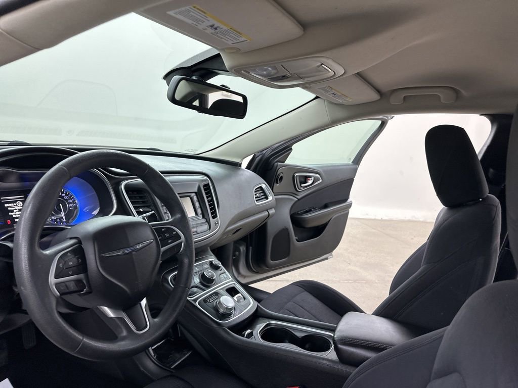 Used 2015 Chrysler 200 Limited image 30