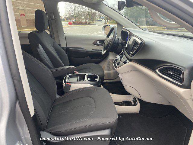 Used 2019 Chrysler Pacifica Touring Plus w/ Advanced Safetytec Group image 8