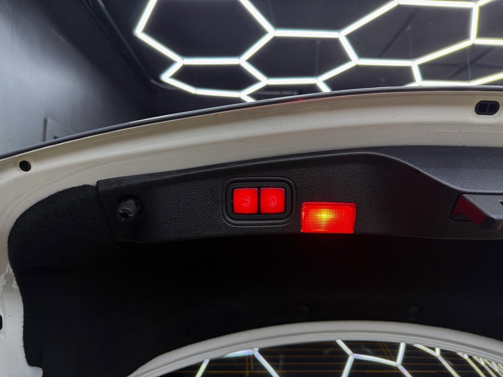 Used 2018 Mercedes-Benz C 63 AMG S image 27