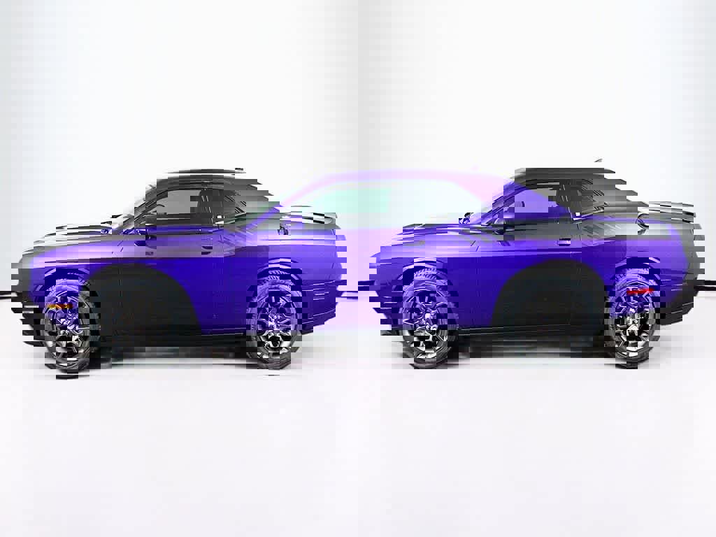 Used 2018 Dodge Challenger GT w/ Driver Convenience Group image 3