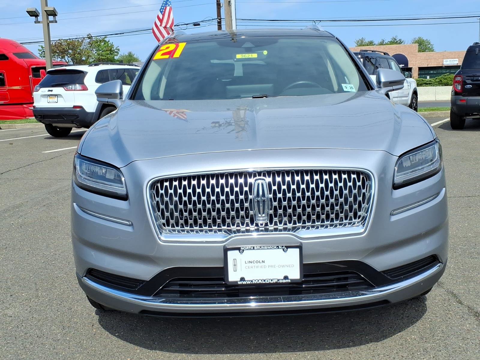 Used 2021 Lincoln Nautilus Reserve w/ Class II Trailer Tow Package AWD/4WD image 2