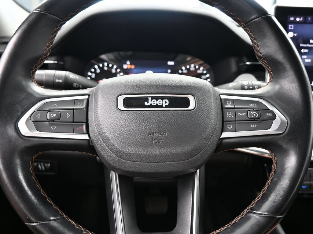 Used 2022 Jeep Compass Limited w/ Sun and Sound Group AWD/4WD image 29