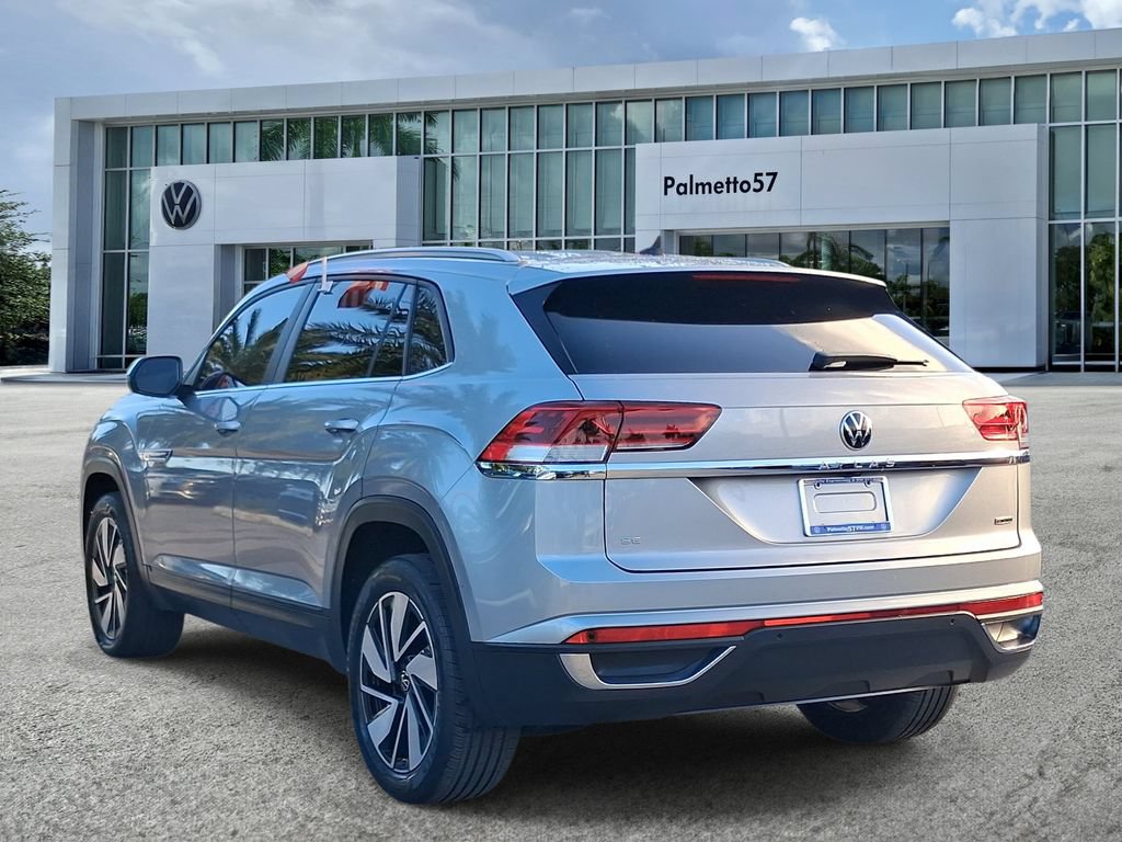 Used 2022 Volkswagen Atlas Cross Sport SE w/ Black Wheel Package AWD/4WD image 4