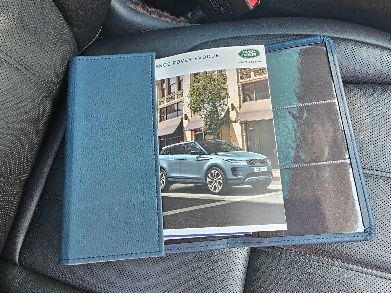 Used 2020 Land Rover Range Rover Evoque SE image 41