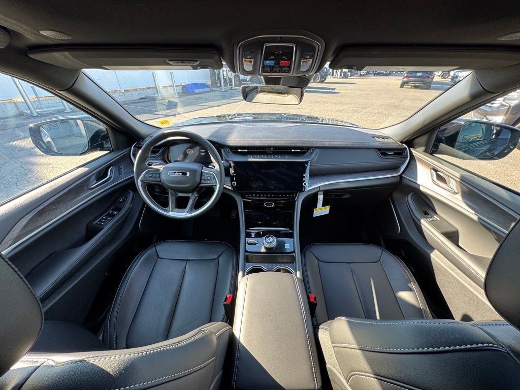 New 2026 Jeep Grand Cherokee Limited w/ Limited Altitude Package image 25