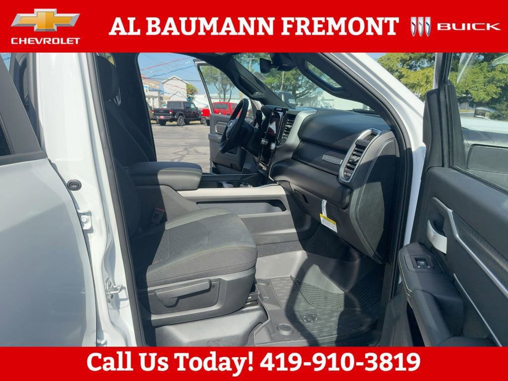 New 2026 RAM 2500 Big Horn AWD/4WD image 12