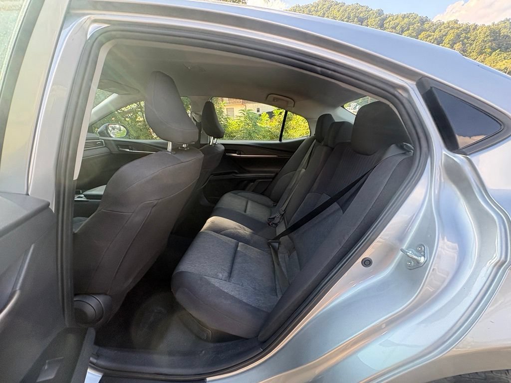 Used 2025 Toyota Camry LE FWD image 9