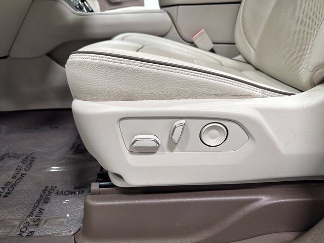Used 2022 GMC Yukon Denali AWD/4WD image 8