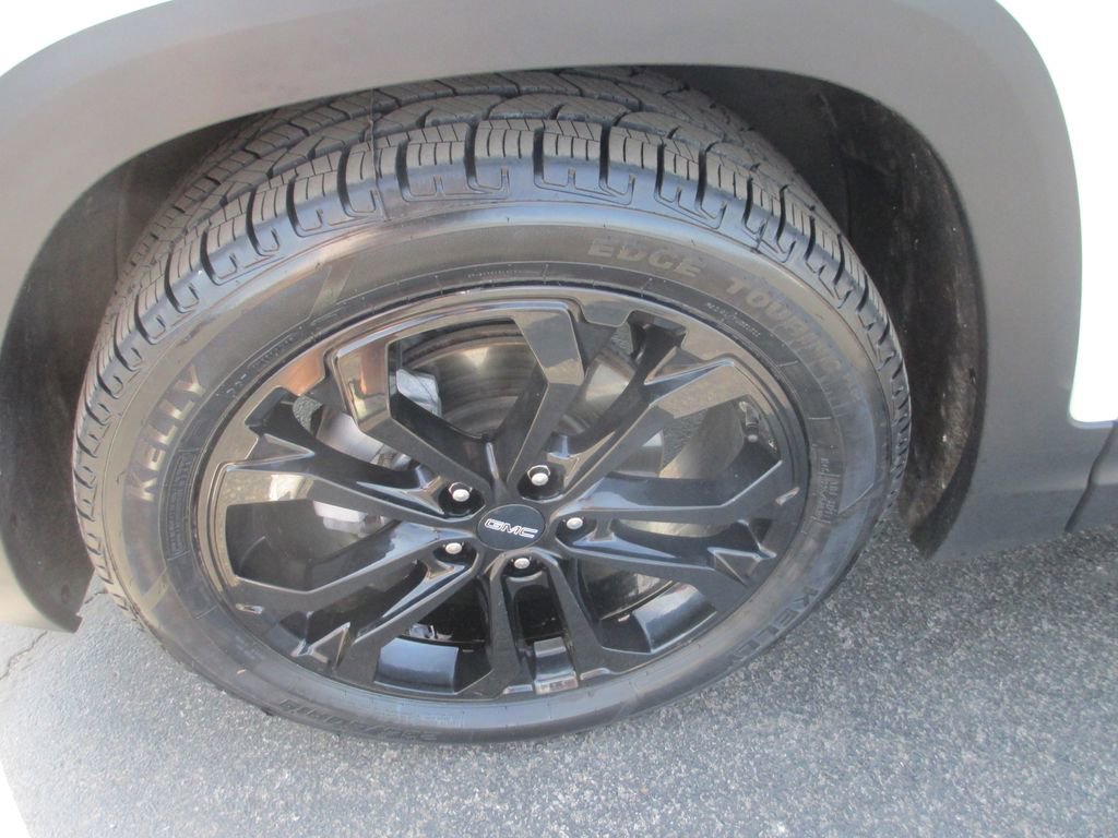 Used 2020 GMC Terrain SLE w/ Driver Convenience Package image 14