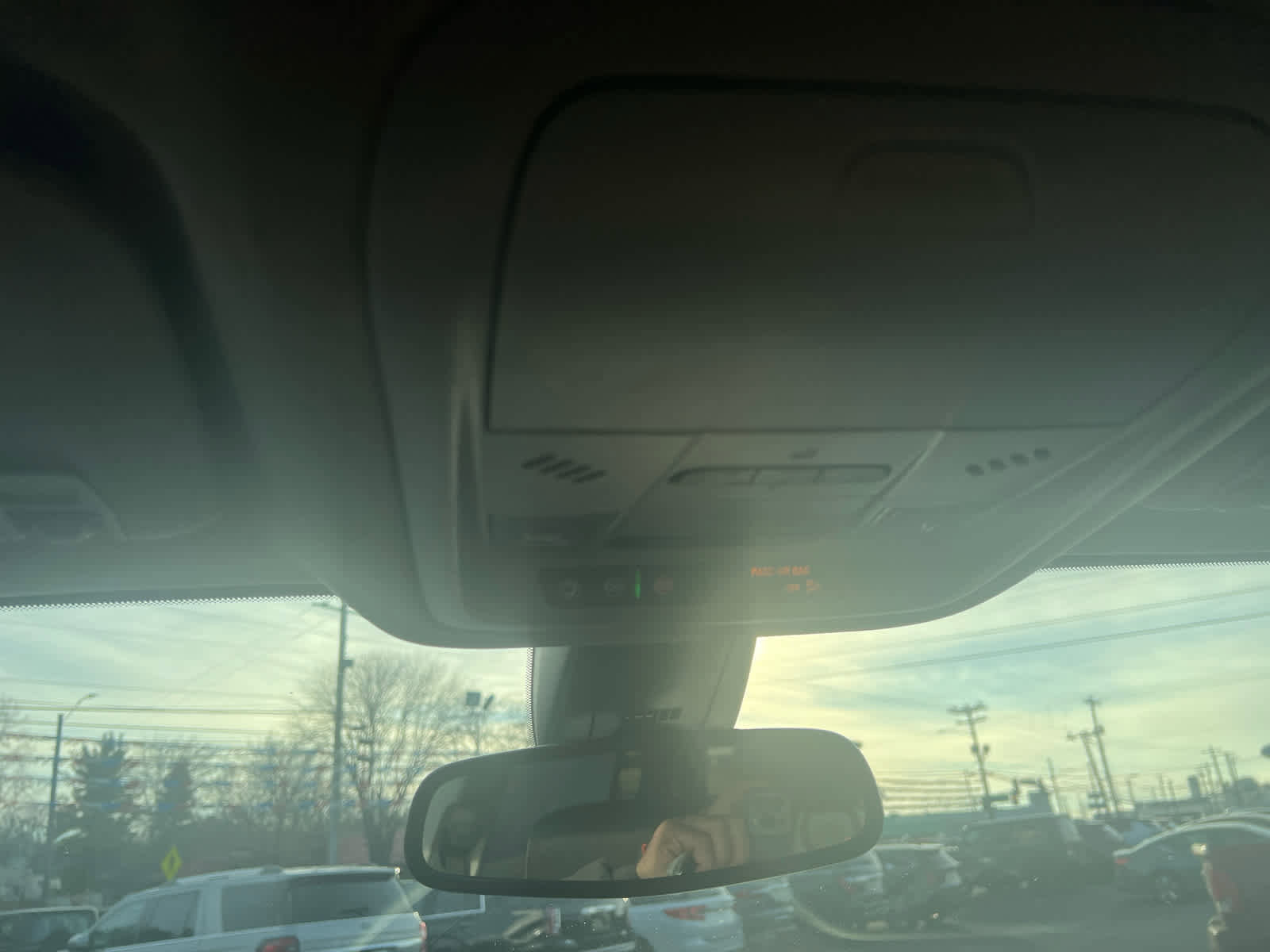 Used 2023 GMC Acadia SLT image 32