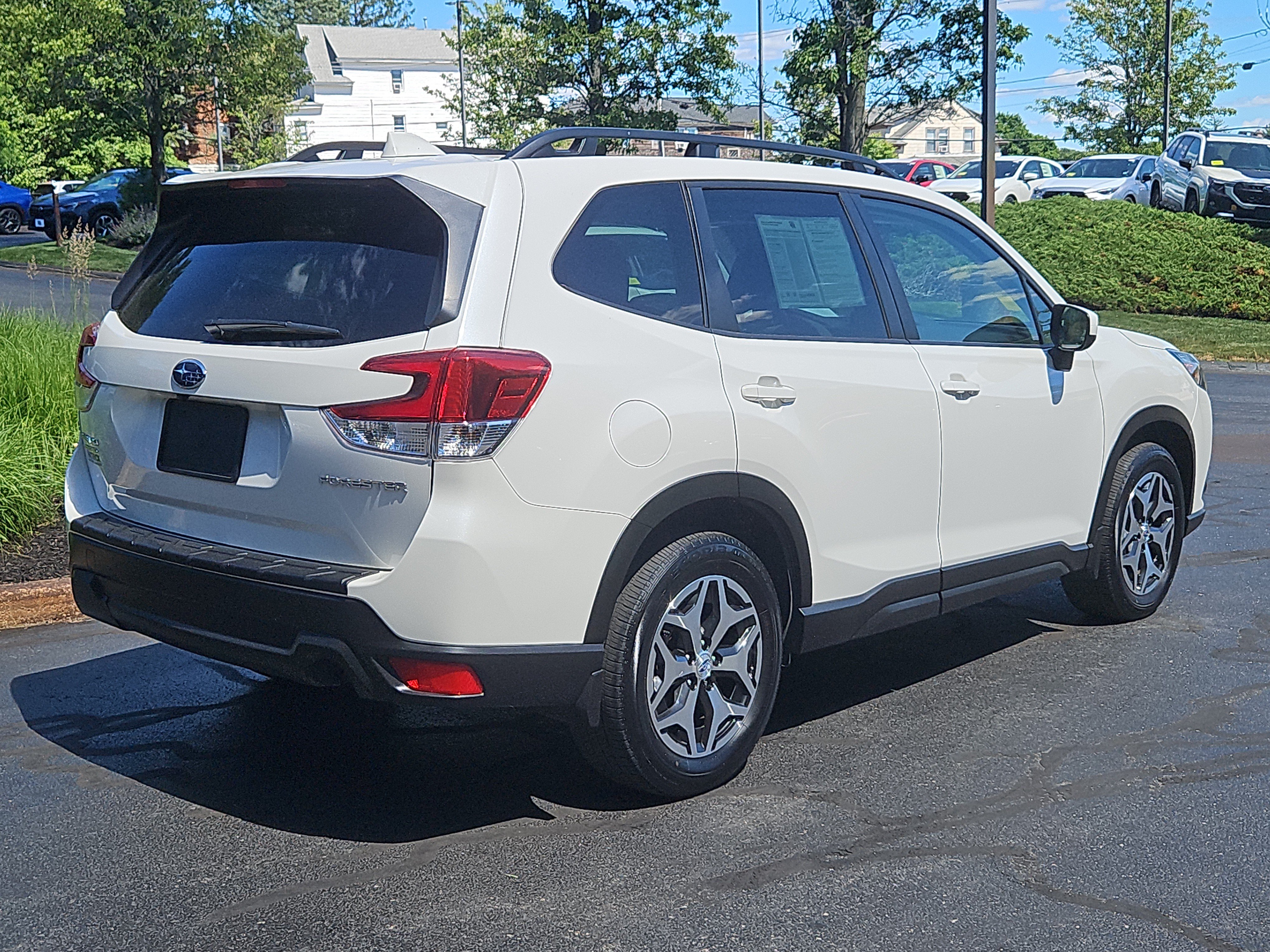 Certified 2023 Subaru Forester Premium AWD/4WD image 2