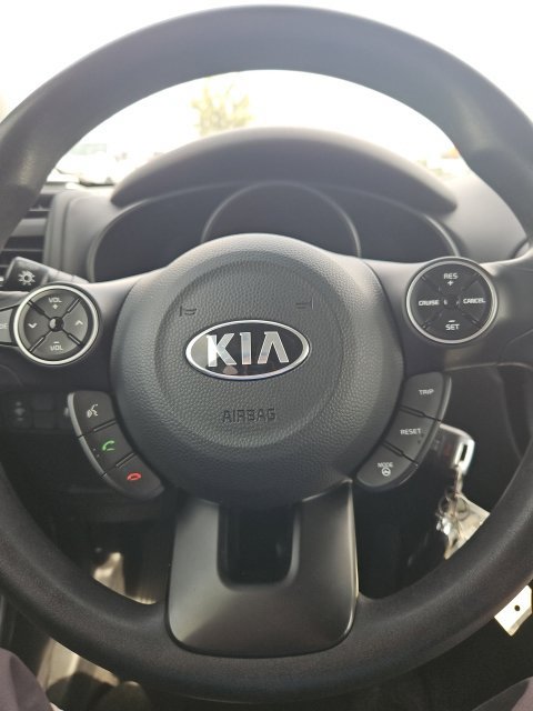 Used 2015 Kia Soul FWD image 14