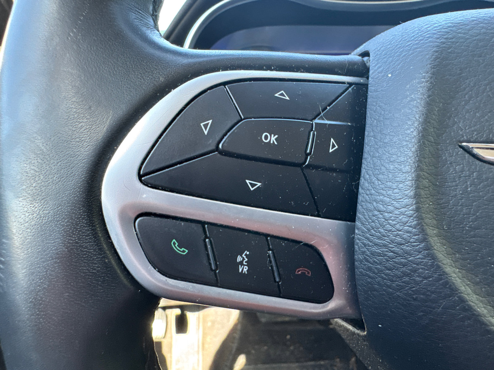 Used 2018 Chrysler 300 Touring L image 31