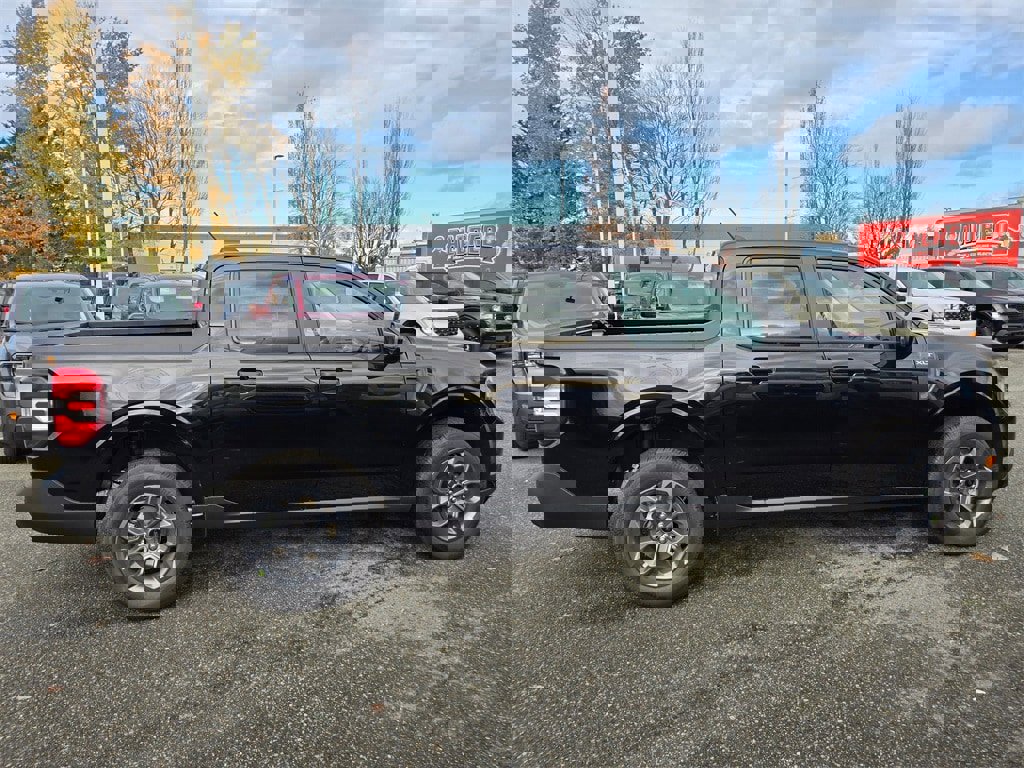 New 2025 Ford Maverick XLT w/ Equipment Group 301A image 4