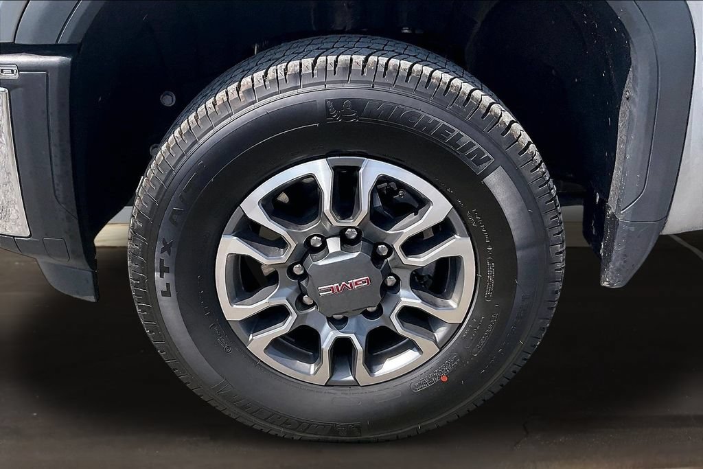 Used 2025 GMC Sierra 2500 SLE AWD/4WD image 32