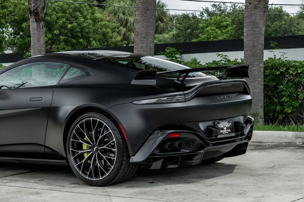 Used 2023 Aston Martin V8 Vantage Coupe RWD image 5