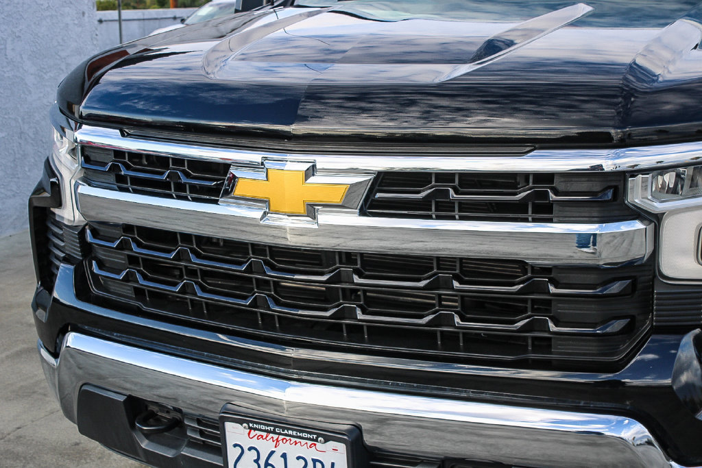Used 2024 Chevrolet Silverado 1500 LT AWD/4WD image 6