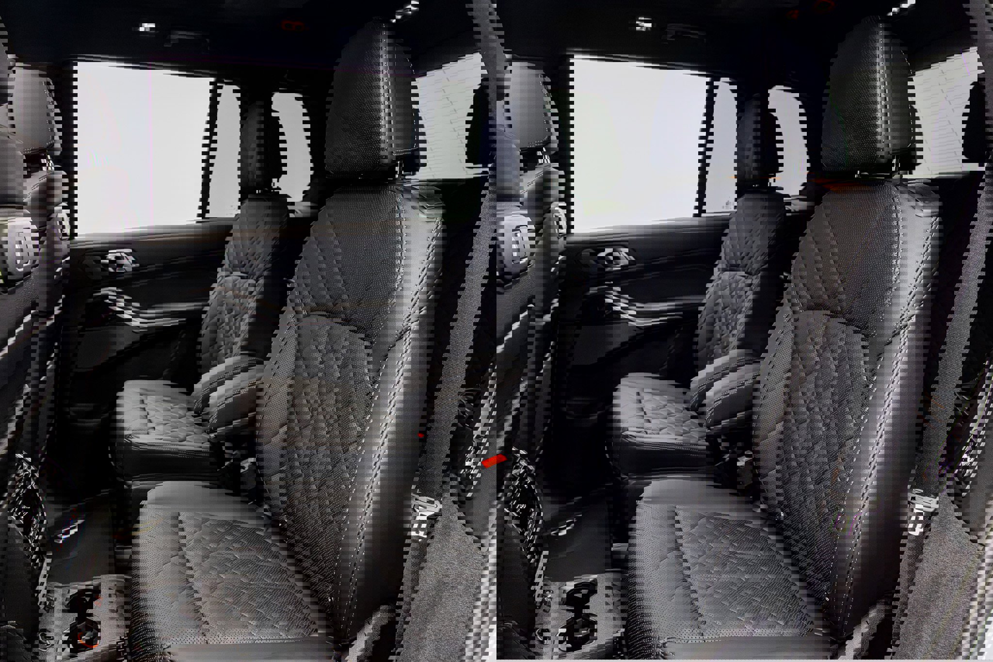 Used 2024 BMW X7 xDrive40i w/ M Sport Package image 37