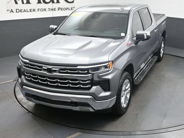 Used 2025 Chevrolet Silverado 1500 LTZ AWD/4WD image 44