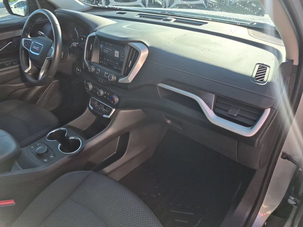 Used 2024 GMC Terrain SLE w/ Driver Convenience Package FWD image 28