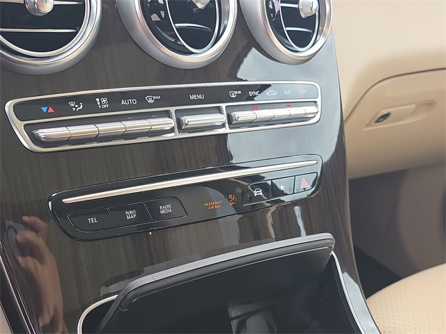 Used 2022 Mercedes-Benz GLC 300 4MATIC image 23