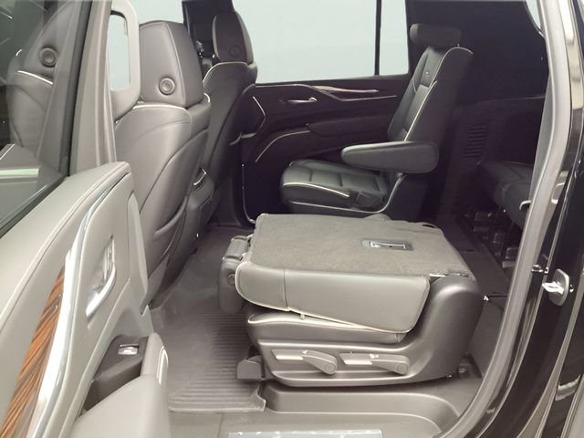 Used 2024 Cadillac Escalade ESV Premium Luxury image 20