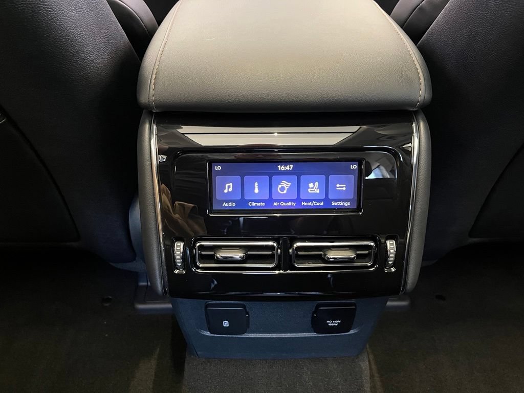 Used 2026 Lincoln Aviator Reserve AWD/4WD image 36
