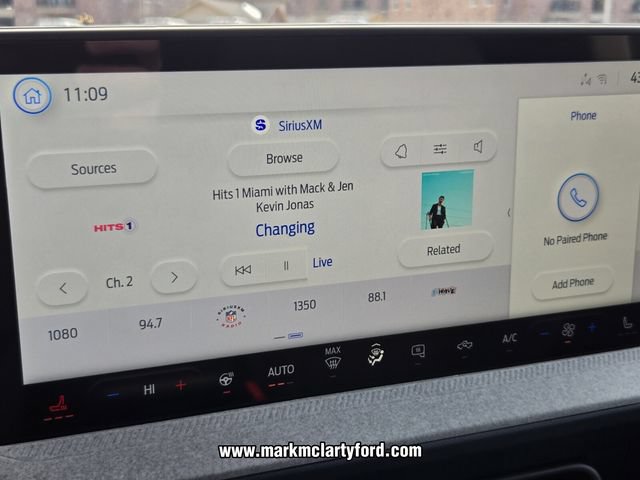 New 2026 Ford Maverick XLT w/ XLT Luxury Package FWD image 16