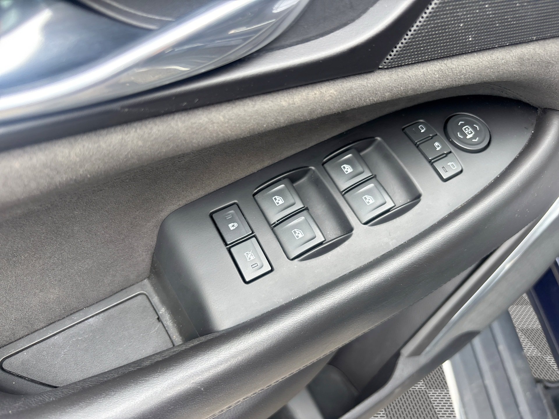 Used 2020 Cadillac Escalade Platinum AWD/4WD image 15