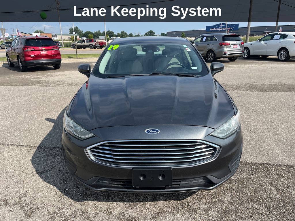 Used 2019 Ford Fusion SE FWD image 10